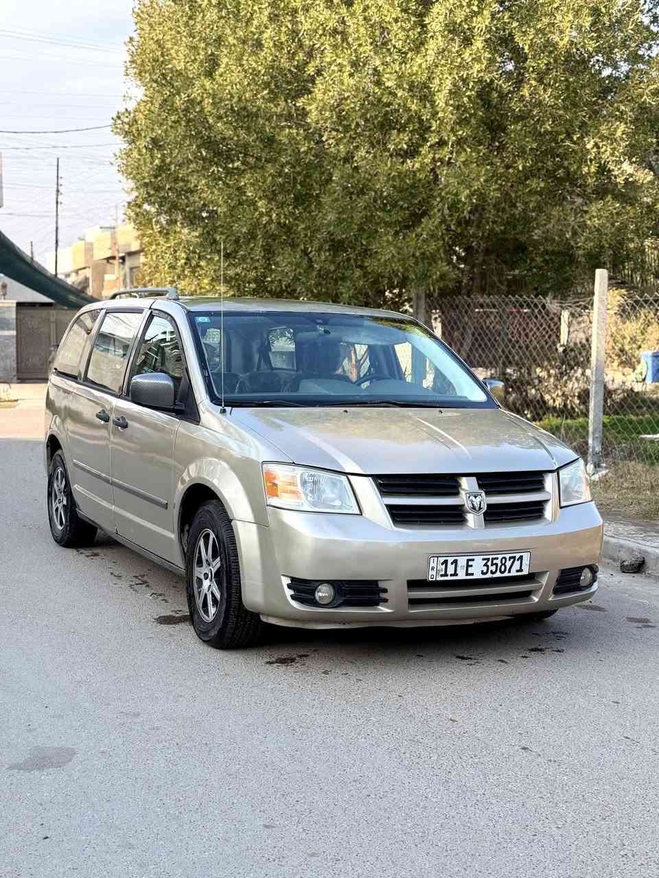 دوج كرفان ٢٠٠٨ مصبوغه حزام 
(((بدون ضربه)))  سبب الصبغ جراد وشخوط والفديو موضح بالمنشور قبل الصبغ ماشيه ١٩٠ 
كير مكينه جدد الحمدلله رقم بغداد 
تبريد ٣ قطع 
شاشه بلاديه 
داخل محدث شكل الحديث 
كشنات بلع منفصل 
تبريد تدفئة
تخم ويل وتاير جدد 
منضومه زنون لايت وبلوجكتر  
مكان عامريه بغداد سعره ١٠٤ وبيه مجال للإستفسار ***********

