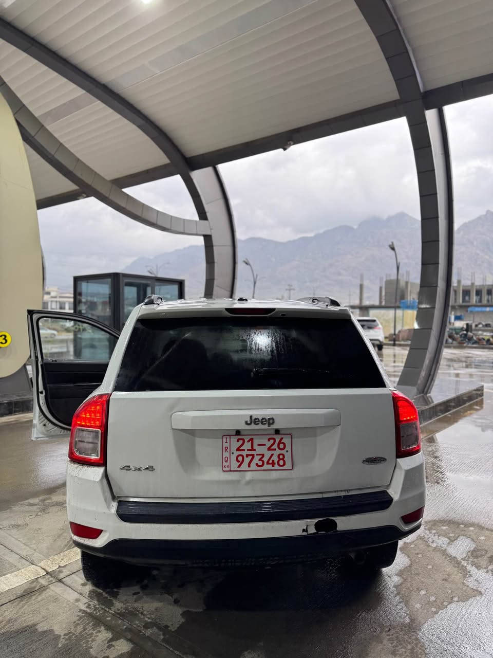 جێپ کۆپاس ٢٠١٢ مواسەفات نۆرث ئیدیشن 
شەغال،کوشن گەرم ، ئاوینە دژە فوول ،ئاوێنە کارەبای ئاوێنە هیتەر ، دەبڵ ئەکسل ،دبڵ گێر جام کارەبایی،گێر و مەکینە بەشەرت ٤ تایەی نوێی بەفری لە ژێرە بێ لێدران کامل مەسرووف کراوە و پاکە هەموو شتی لەسەر دەقی شەریکە ماوە کارەبایەتی مەزبووت ماڵی مەدەنی بەشەرت ، مەکینە ٢.٤  ناونیشان ڕانیە ، *********** ، *********** رانية, السليمانية
