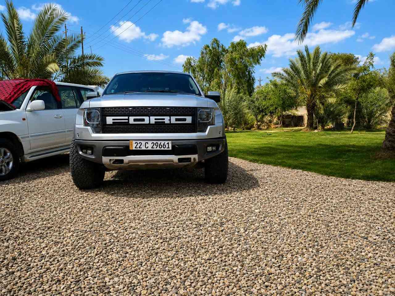 فورد رابتور F150 بلاديه رابتور موديل 2013 السياره خليجيه حادثها بالعراق ٣ قطع صبغ) السياره جديده بشكل ماشيه 170 فول مواصفات بعد رابتور 
مكينه 6200 شرط كفاله 
منضومه غاز بيها 
كشنات تدفئه وتبريد كهرباء 
كامرات اماميه وخلفيه 
نضام تعليق فوكس 
حساسات دوس كهرباء 
ستيرن كهرباء كروس فتحه 
بعد لو احجي منا للباجر ما تخلص المواصفات 
سعرها 190 وماكو رابتو بهيج سعر بالعراق كله 
المكان بغداد رقم تليفون ***********
واتساب ***********
