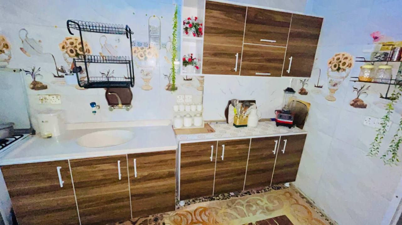 حسب طلب الزبون 

القياس : متر ونص ارضي وملحق مع سنك 120 سم

(الارضي اربع ابواب الملحق اربع ابواب ارتفاع 70 سم + رف )

السعر 250 الف 

متوفر جميع الالوان


**إذا كنت صاحب هذا الإعلان وتريد حذفه لأي سبب، رجاءا أرسل رسالة إلى الدعم الفني**