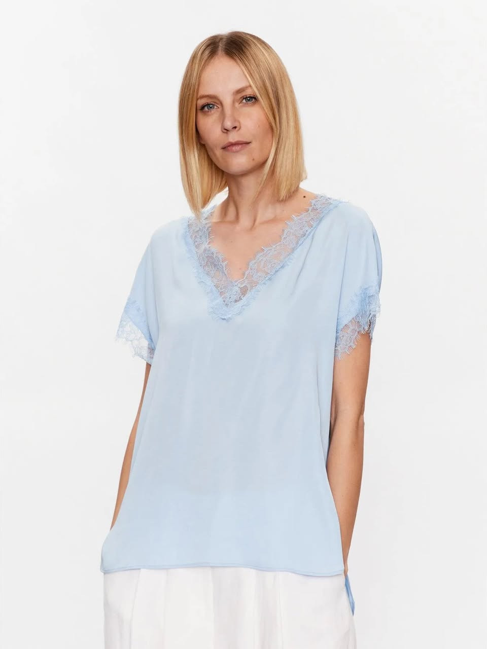 مرحبا عيوني عندي شلعات  ملابس شي ان ٢٠٠ قطعه اريدهن ٢٠٠ الف عيوني كلش هواي قياسات خاصه وعاديه من s لحد ٥ اكس لارج


**إذا كنت صاحب هذا الإعلان وتريد حذفه لأي سبب، رجاءا أرسل رسالة إلى الدعم الفني**