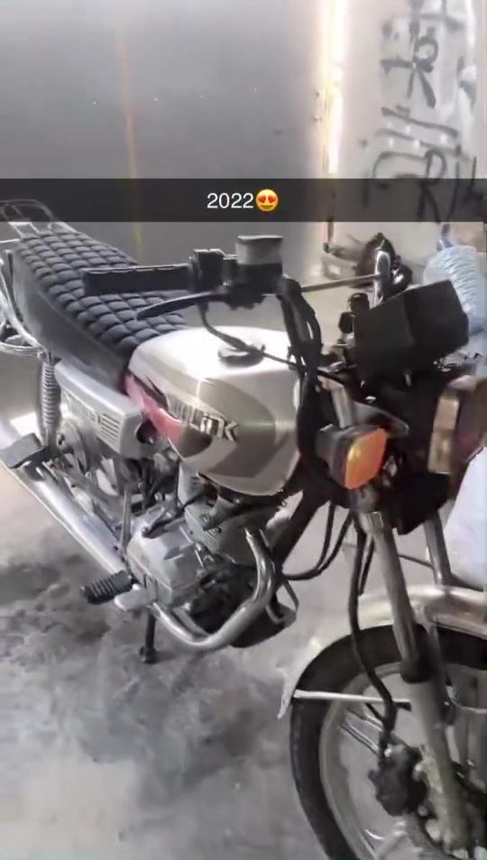 سلام عليكم عندي هذا سونيك موديل ٢٠٢٢ محرك  مامفتوح بشرت    هذا رقمي *********** شراي تعال خاص لو خابرني ✨🫡
