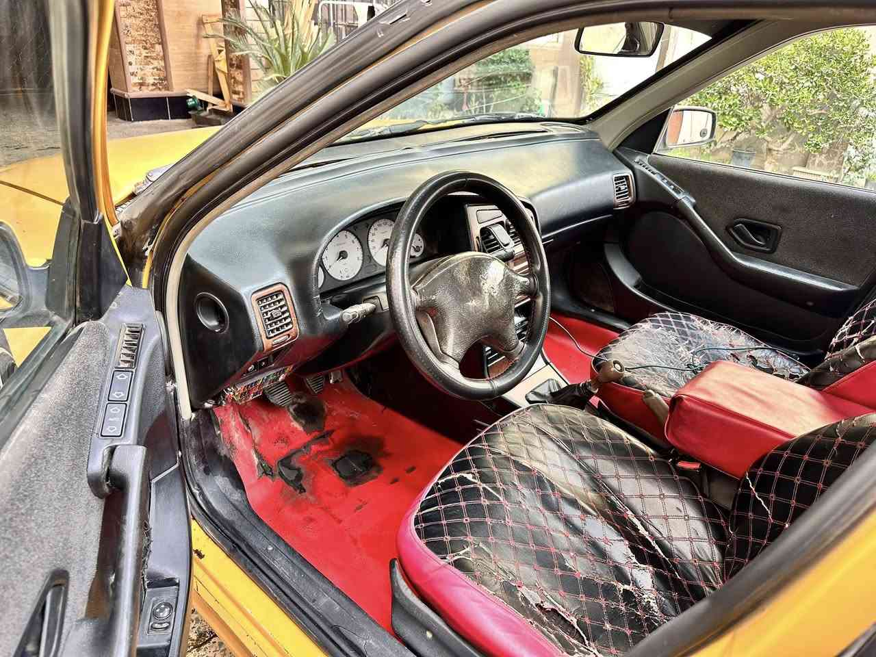 السلام عليكم 

بيجو بارص 2010 للبيع رقم بغداد بأسمي تحويل مباشر مصفرة هيئة و غرامات سنويه لحد 2027 المحرك بي دخانة التبريد شغال السيارة بلادي بيها طخات بسيطة موضحه بالصور 

السعر ٢٦ ورقة وبيها مجال بسيط 
المكان بغداد الدورة 
الرقم ***********
