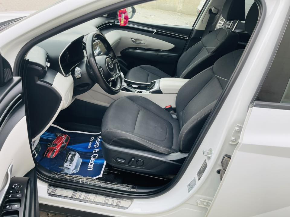 السلام عليكم هيونداي توسان موديل 20 شكل ال23 رقم بغداد الدولي السيارة كفاله عامه بدون صبغ حجم المحرك 2000 دوش شاشه دجتال تشغيل عن بعد بصمه سايد بريك دكمه بك لايتLED كروس سرعه اوتو هولد مقاعد امامية عدد كهرباء 2  مري شفط بردات ابواب خلفيه حساس امامي خلفي تحكم ستيرن كامل اناره ترحيب نقطه نزول منحدرات /نضام مانع انزلاق ABS شاحن مبايل واير لس مخرج AUX /مخرج USB بيع او مراوس حسب القناعه مكاني بغداد متواجد خاص هاتف م*********** / كأمره دوارة داخل بيجي واسود داخل صاج ملكي وبعد هواي مواصفات السيارة فول عدا القماره حديد
