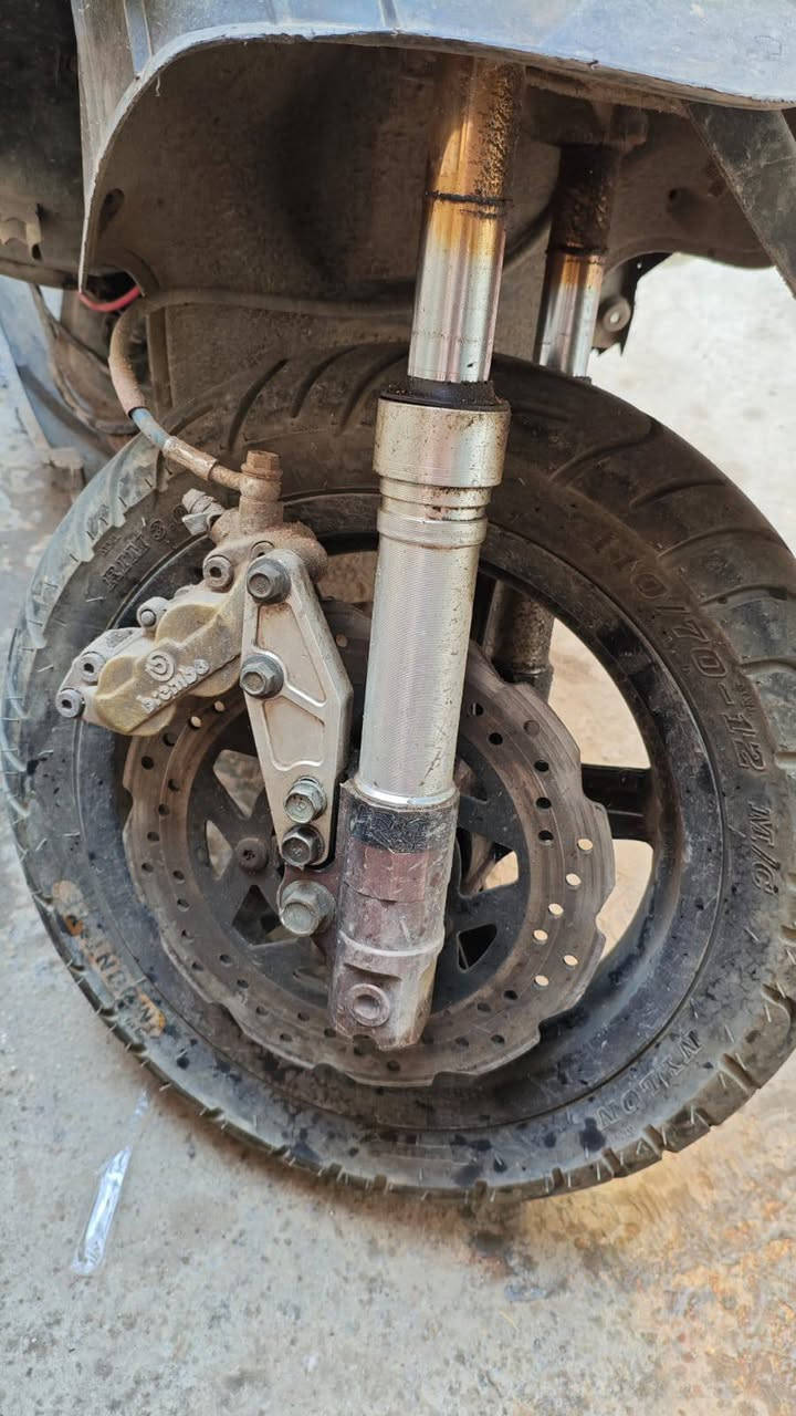 السلام عليكم سكنس نثيه لبيع او مرواس بيه هواي غراض اصلي ( زوج كلجات عل شغل دبلات خلفي صدر فج فلنجه كابرتير قفاز 28 بوشه 58 ونص عضمه كشن قطره فراك كفر رياضي اصلي ) تريده كامله تريد منه تفصيخ شتريد منه تفصيخ موجود   مكاني بغداد حي القاهرة يم البانزين خانه مال قاهره رقمي ***********
