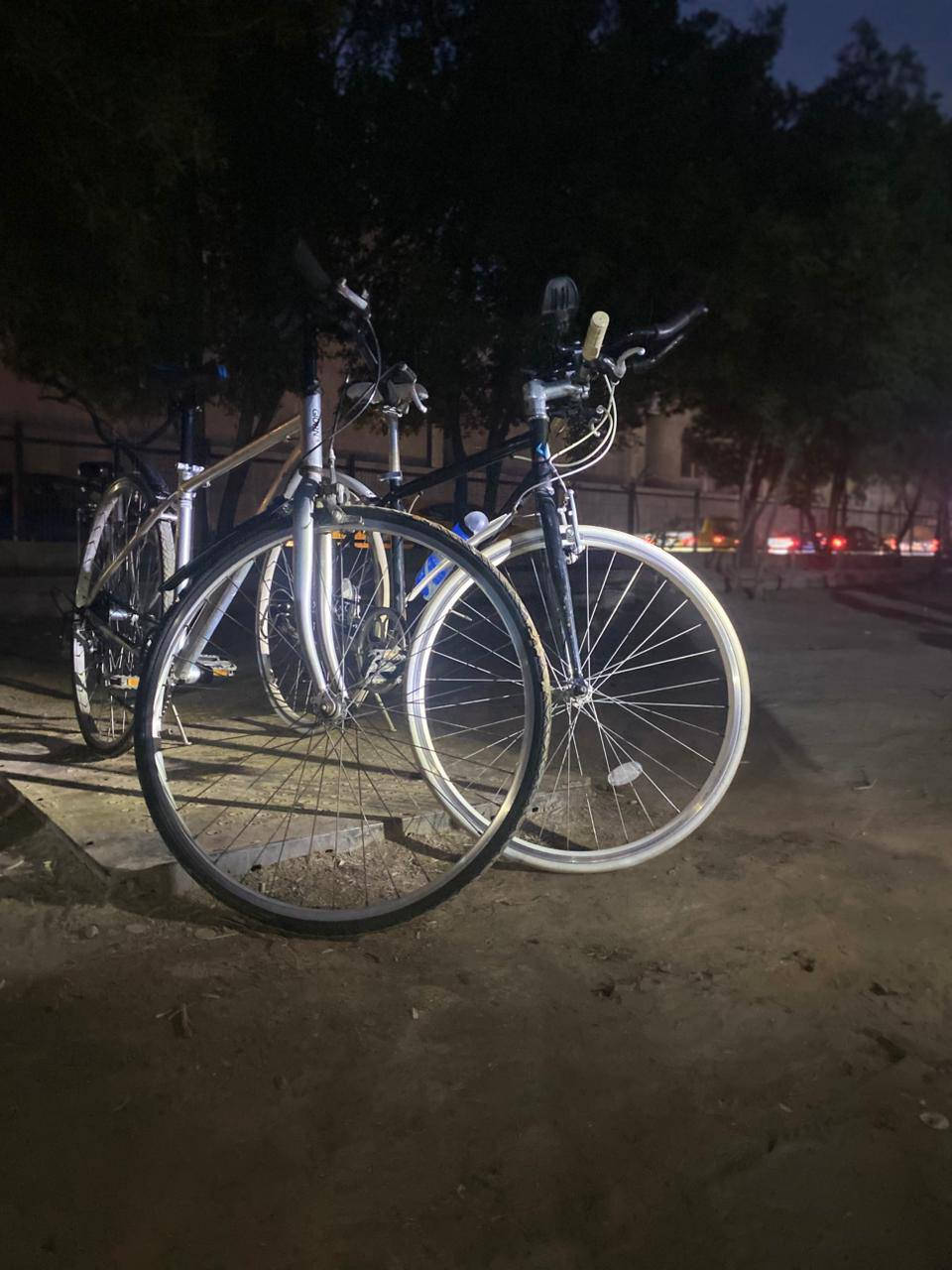 السلام عليكم
بايسكل  c700للبيع 

بايسكل منقاصه اي شي والله على ايدي 

كلشي شغال بريكات وعكرب جديد +جوابه 2جديد 

حجم c700 العتيادي جبير مو صغير 

العنوان: الدوره شارع 60

السعر 100وبي مجال للشراي 

اي استفسار خاص


**إذا كنت صاحب هذا الإعلان وتريد حذفه لأي سبب، رجاءا أرسل رسالة إلى الدعم الفني**