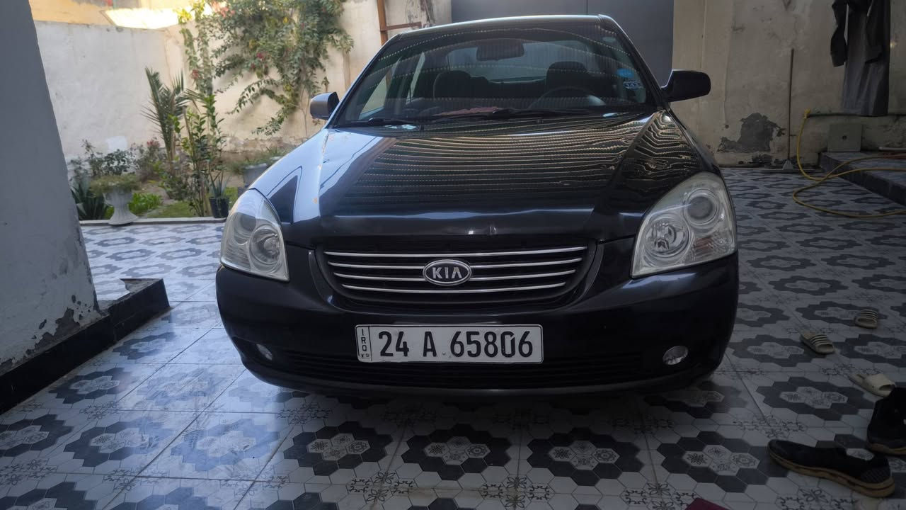 السلام عليكم ورحمه الله وبركاته 
٢٠٠٨ وارد كوري (لوتز) مكينه حاويه قبل شهر شديتها 
حداديه جديده جدا السياره على وضع الشركة لاجراد ولا خياس 
السياره تحفه ودواخلها زيرو وترايها يخبل تدفئ وتبريد شغاله
بيها صبغ باب السايق فقط وباردات جدا بسيطات الجاملغات الاماميات والسونار مرفق مع الصور 
السعر ١١٠ وبيها مجال لشراي 
***********
وتحياتي للجميع
