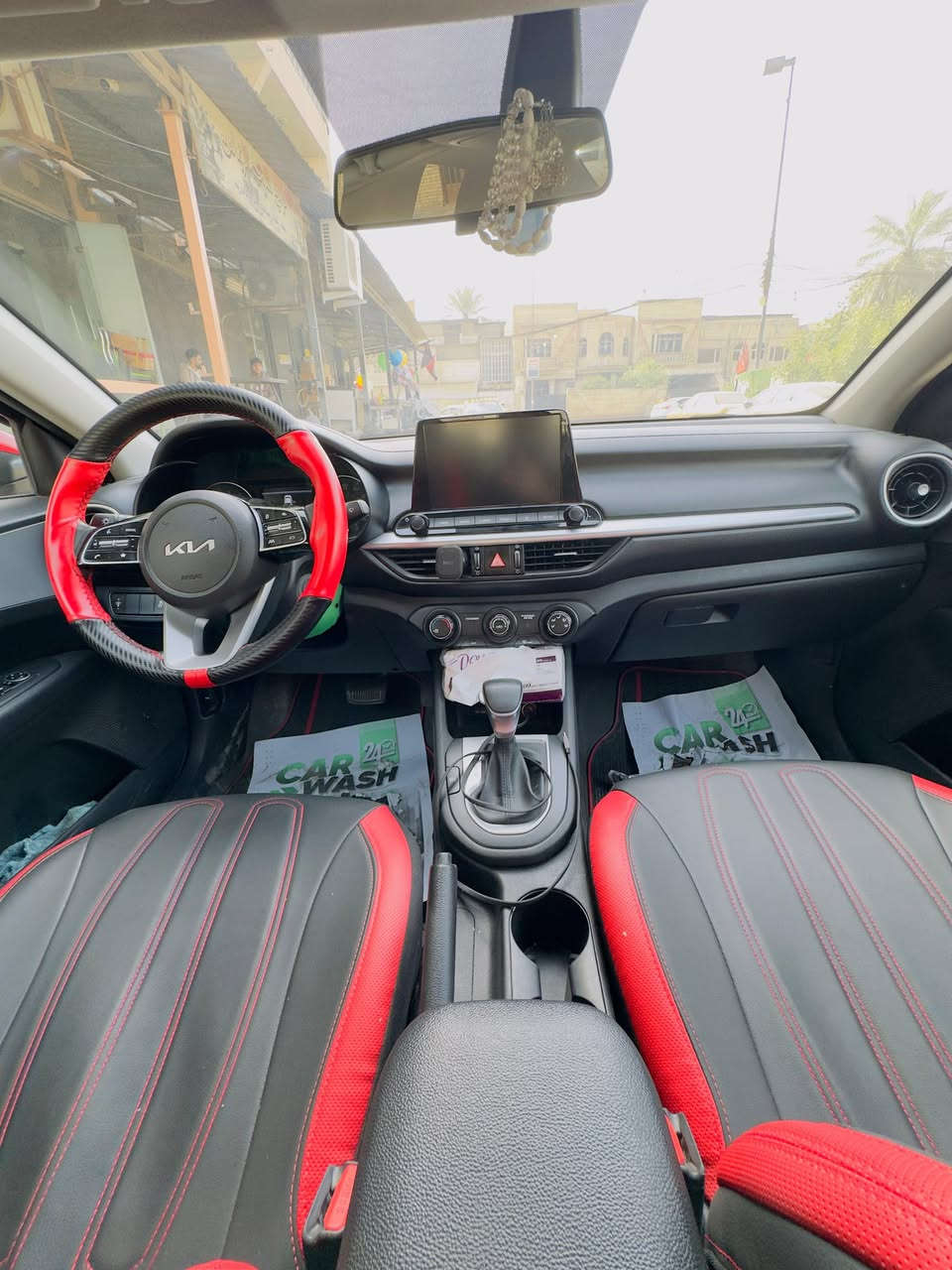 ياالله السلام عليكم
فورتيLX مديل 2023 موصفات عاديه 

معروفه تحكمً كامره تحكمات توقف ذاتي 

3وضعيات قياده شاشت عطلات يعني معروفه 

سياره حادثهه جاملغ الخلفي الايسر راجع بارد 

وصبغ ع كد ارقم الخلفي فقظ صور الحادث يمك 

سياره ماشيه 57m رقم بغداد بسمي  

مكان سياره شارع فلسطين  

هذا رقمي ***********
