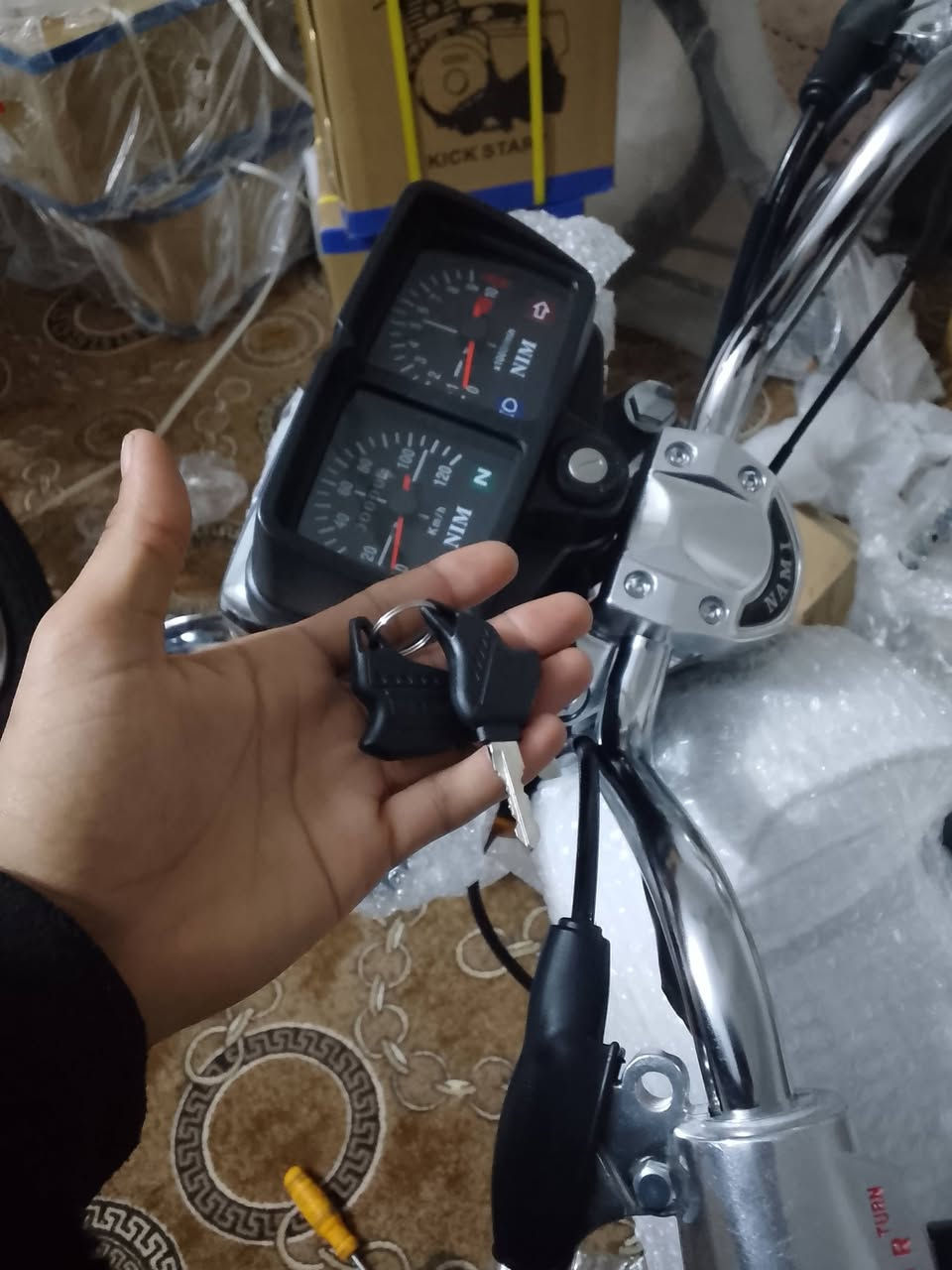 عمي سلام عليكم شباب عرض اليوم نار تفليش السعار دراجات نامه موديل 2026شبه اصلي 3احرف فول مواصفات عرض مده سبوع 750 الف بس مكان بابل سده الهنديه العلكايه مجاور مجمع بابل التجاري للاستفسار ***********
