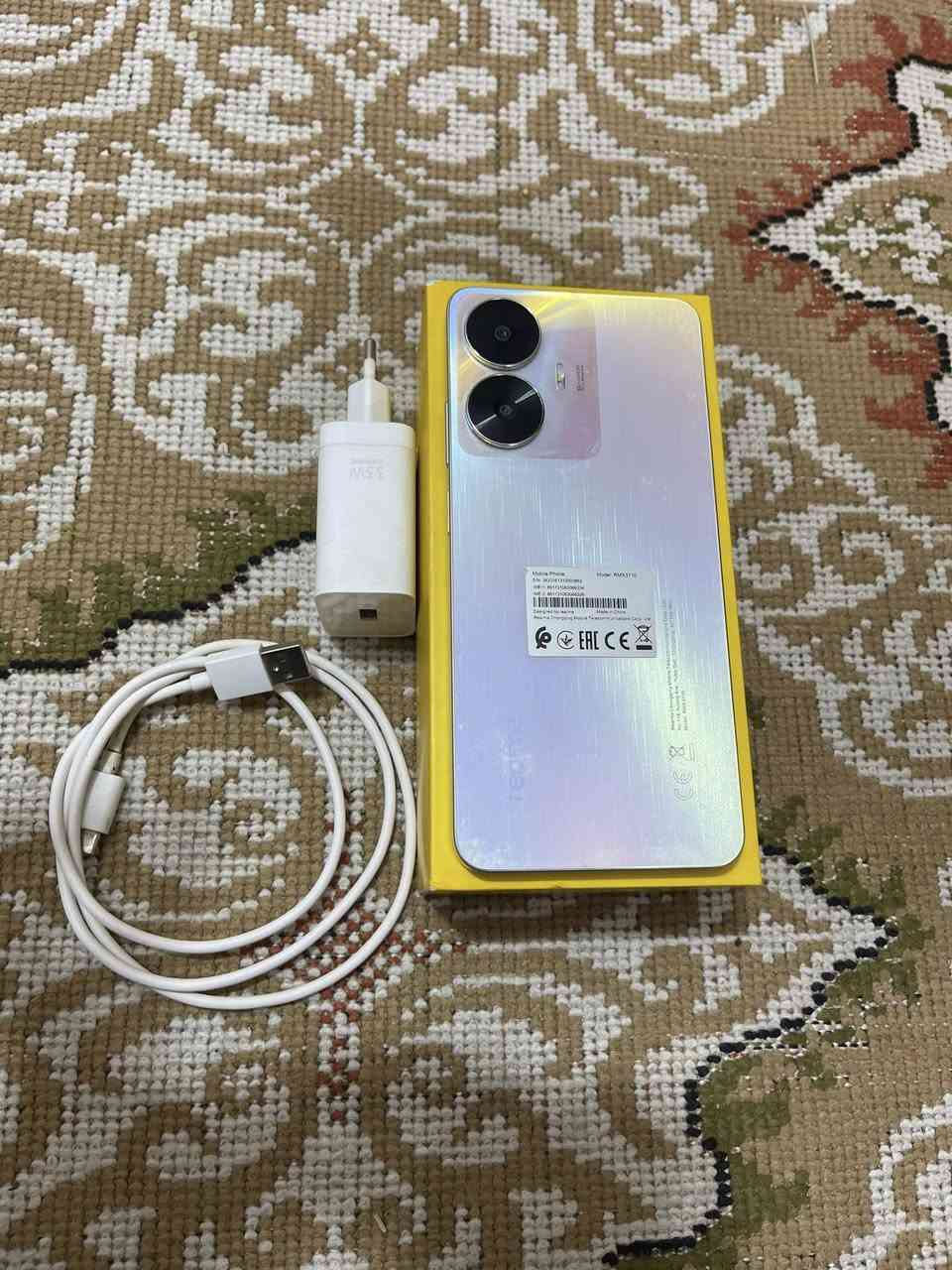 للبيع اخو الجديد ذاكره 256
***********
