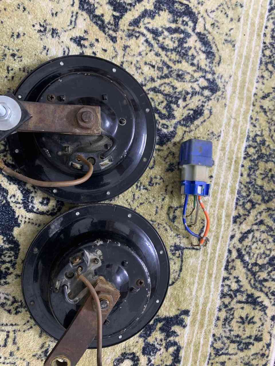 سلام عليكم شباب هورن بوش رايده بس فر واي شي بي يرجع كامل هوه وكتف مالته  ول راسطه مالته تره محد ينطي ويا لا كتف ولا راسطه نهايته 150 ربع ماينزل منه واسهم 10 هم ولا ربع ينزل منه مكسورات لو بيهن شي يرجعن رقم بي بس وتساب ***********
