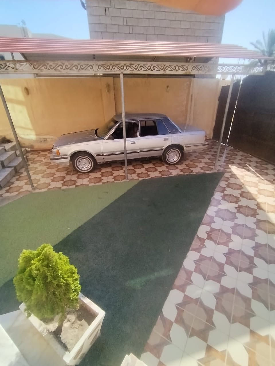 سلام عليكم سوبر للبيع موديل 84  كير ومحرك بطه كير قبل شهر ونص شاده حاويه بلباكيت  محرك شرط لاصرف ولا بخار بلشرط تخم تاير جديد بلباكيت صدر امامي خلفي قبل أيام مشتغله بلباكيت  والكشر شوف العين  رقم نينو انكليزي مشروع وطني سنويه ل 2028 شرط التحويل صاحب السنويه بلعلم  السعر 26 ورقه وبيه مجال قليل للتواصل والاستفسار
***********
***********
