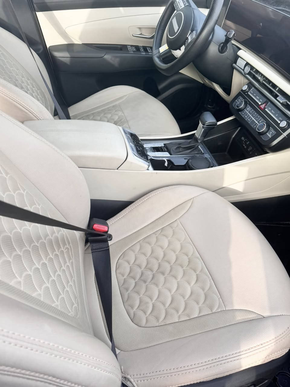 توسان 2025 توكلر مكفوله من صبغ وبارد ورصعات ماشيه 16 الف رقم اربيل بسعر 235 $ الشراي يتصل على رقم 
***********
***********
