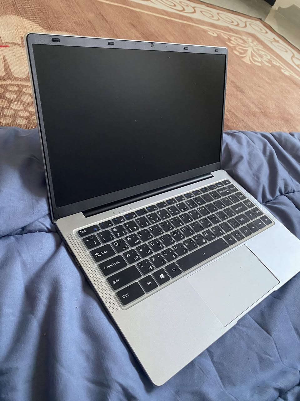 سلام عليكم حاسبه للبيع  المواصفات: يحتوي على معالج ✅AMD Ryzen 7 5825U، وذاكرة عشوائية 16GB DDR4 RAM، وسعة تخزين 768GB NVME SSD.✅
نظام التشغيل: يأتي مزودًا بنظام Windows 11 Pro.
✅المميزات: شاشة مقاس 15.6 بوصة، إضاءة خلفية للوحة المفاتيح، قارئ بصمات الأصابع، ومفتاح خاص لكاميرا ✅الويب.السعر 300قفل ✅
للاستفسار ماسنجر او واتساب✅
***********✅
