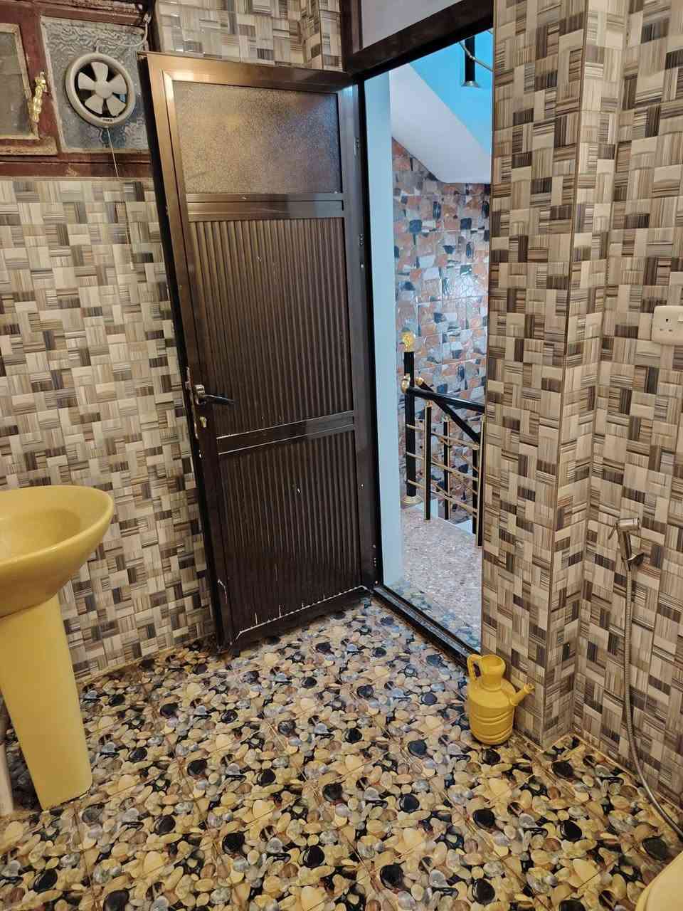 بيت ٣ غرف يم كنيسه مار،يوسف سعر مليون كراده،اتصال ***********
