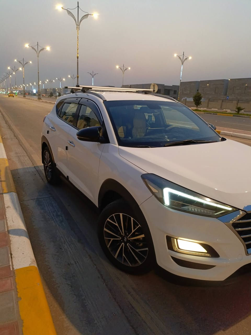 السلام عليكم للبيع او مراوس ب7راكب  موديل 19 خليجي  *********** اتصل وتدلل
السعر 185 بيها مجال  ضررها كلش بسيط بدون حادث 
رقم بغداد 
مكانها كربلاء
