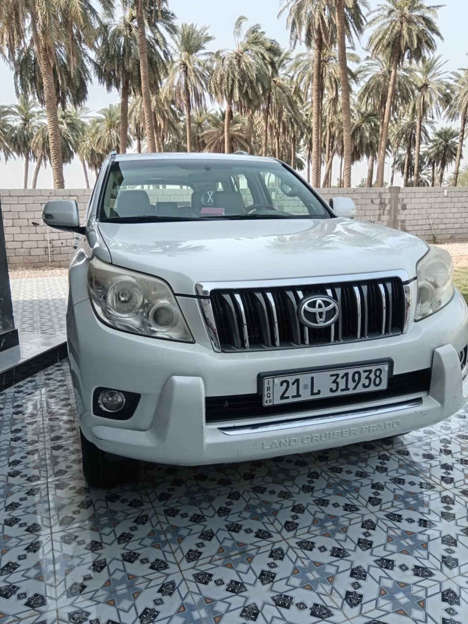 سلام عليكم
برادو 2010 مكفوله من صبغ والبارد والفتح 
سبير تعليك 
محرك 4
 كشنات جلد 
ثلاجه 
تحكم تبريد 3قطع 
رقم سليمانيه 
صدر جديد سياره جاهزه بيع ومراوس
***********
