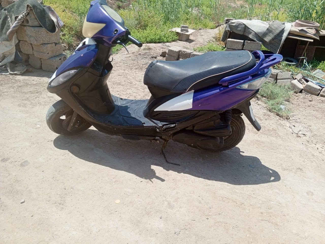 سلام عليكم كامكو جي فور دراجه كرباياته كله شقاله بيه نسبت خيط بخار بدون تنقيص موديل 14.فحل  السعر 300 وبيه مجال بصيط مستعجل علبيع مكاني  قلعه سكر بصوب بنرجاب  رقم***********
