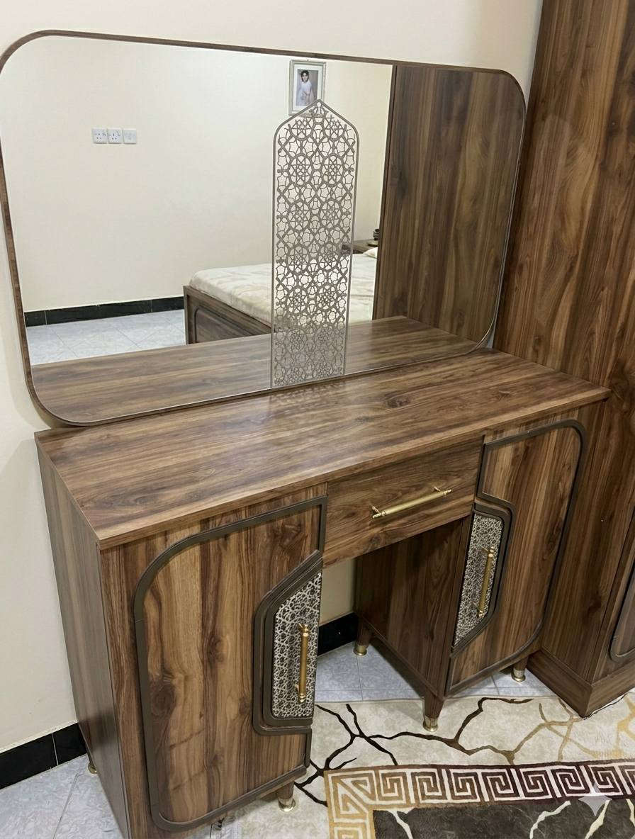 غرفة تركيه مستخدمه متكونه من 5 قطع سعر 525 الف وبيها مجال للتواصل ***********
