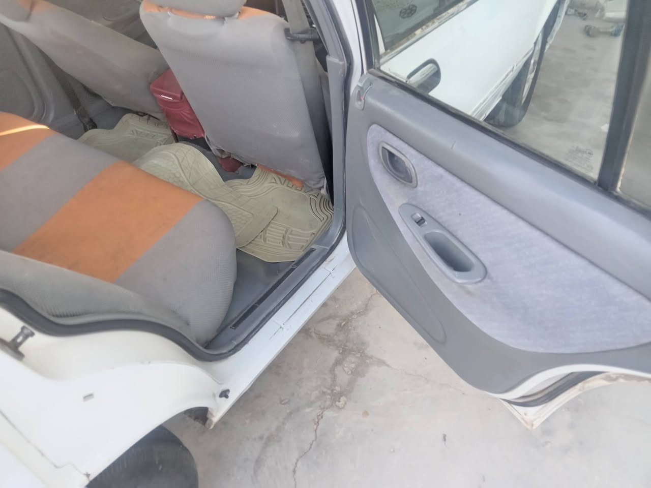 من رخصت الادمن للبيع دايو برنس فراشه ٩٦ رقم بغداد محرك مفتوح كير عادي مكفولات تخم تاير جديد غرفه نضيفه تبريد عاطل جاهزه رقم انكليزي باسمي للاستفسار الاتصال على *********** مكاني واسط الزبيديه السعر ٢٨ ورقه
