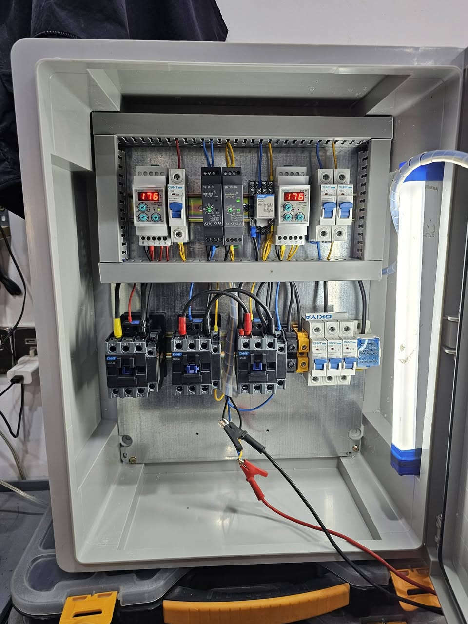 انتاج بورد ATS مرحلتين 
وطني + طاقة 
بالاضافة الى كوندكتر خاص بشحن الطاقة 

القدرة للسيطرة الكهربائية  
***********
