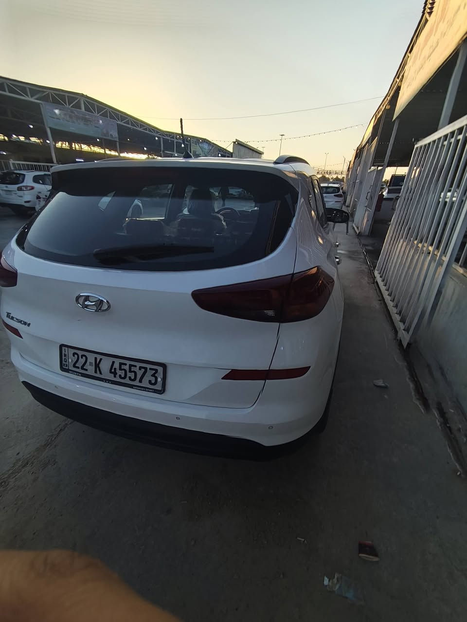 السلام عليكم توسان للبيع موديل 2019شركة الكاصد سياره جديده رقم جديد دولي بسمي بيها بس الباب باقي كفاله بدون صبغ السعر 190بيها مجال معارض السيارات اليوسفيه قرب سيطره 75مدخل بغداد ***********
***********
