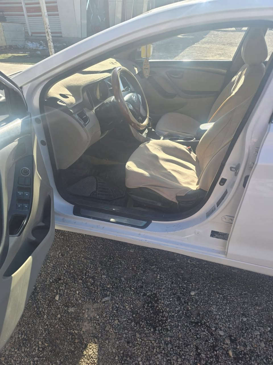 مكلف بل نشر التصال
***********
النترا 2016 خليجي 
سعر 116 سونار داخل المنشور 
العنوان بغداد
