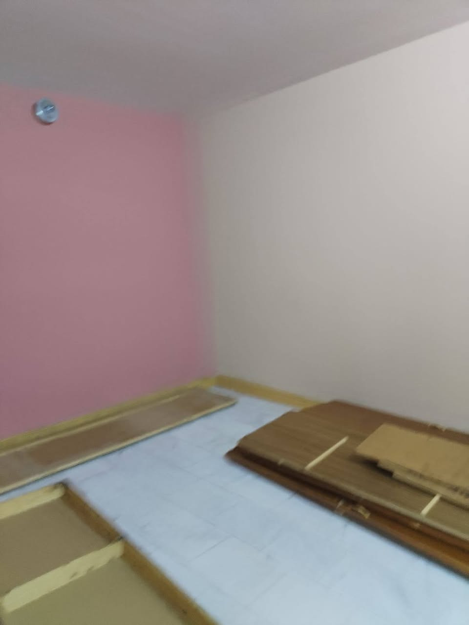 🏠مشتمل للبيع المساحة 85م🏠
طابو ملك صرف 

واجهة :5

نزال :17               

مدخلين 
السعر /340 وبي مجال
 
استقبال وحولي مطبخ وخدمات وغرفه جوه 
وفوك غرفتين وخدمات 

(بناء حديث درجة اولى)🏠

📍العنوان🏠/  البنوك خلف مدرسه العتزاز شارع عريض قرب سوك الميثاق

اكرم الدلال 
***********
موجود وتساب
