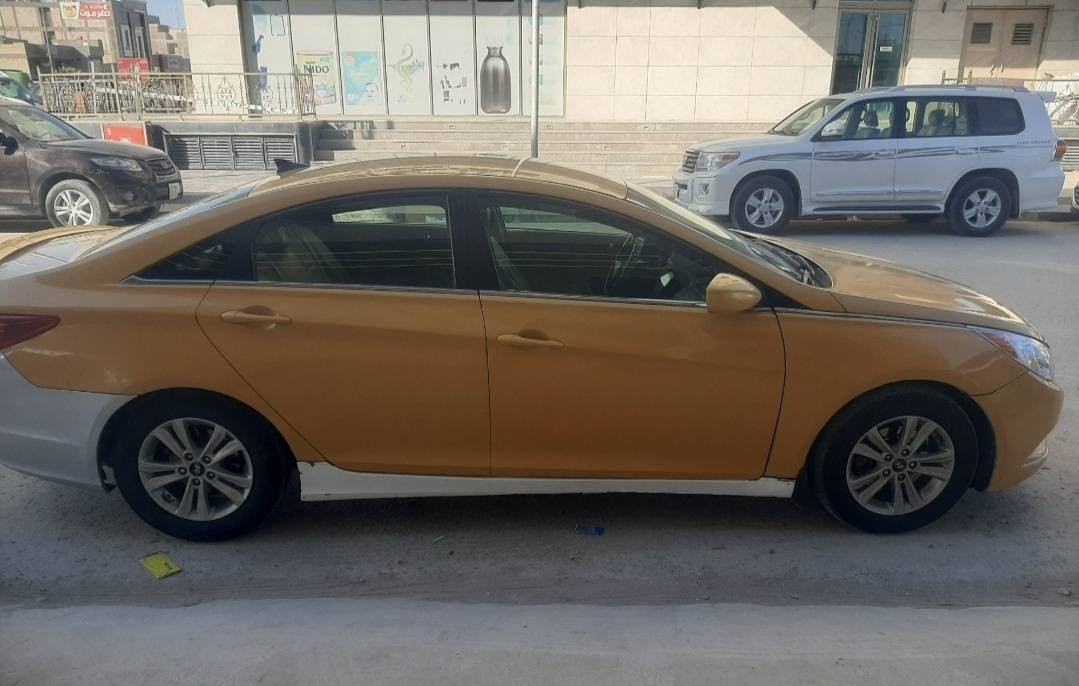 السلام عليكم سوناته 13 امريكي باسمي سياره جاهزه من كلشي مكينه كير حداديه تبريد تايرات  كهربائآت كلها شغاله حادثها باب الصدر والبنيد اني بدلته جماليه  السعر 95 بابل الحمزه الغربي 
***********  ///  ***********
