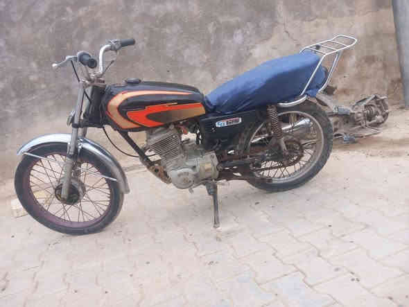 دراجه كلك مكفووله موديل ٢٠ مامفتوحه بيهه خيط بدايه ب٢٥٠ وبيهاا مجال ***********
