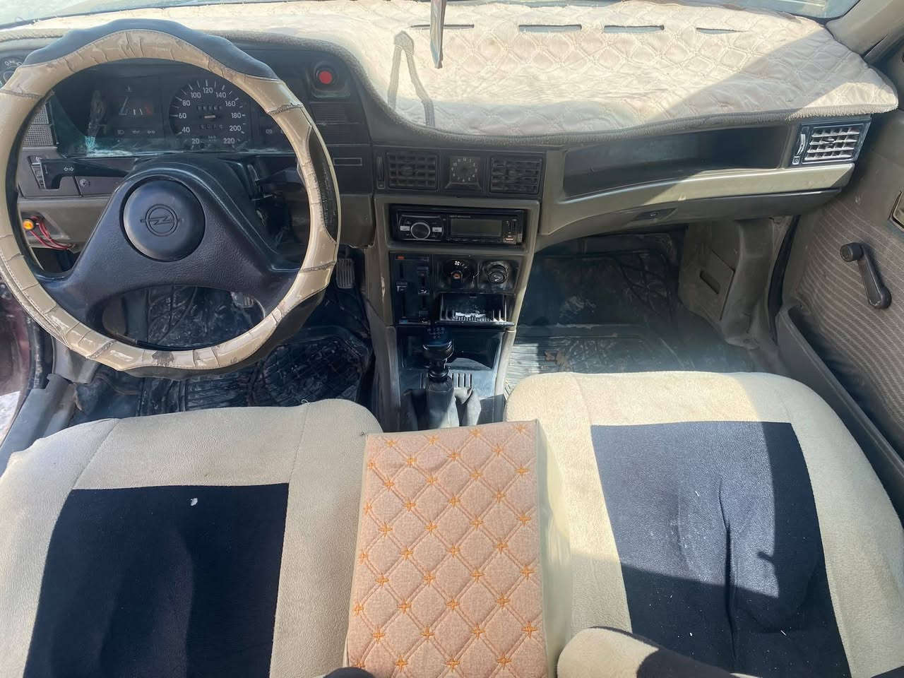 سيارة كاديت  رقم نينوى حجم 16 للبيع  نقد و اقصد سنويا جديد مع كاربون بانزين الاستفسار اتصل على هذا الرقم بي وتساب  ***********
