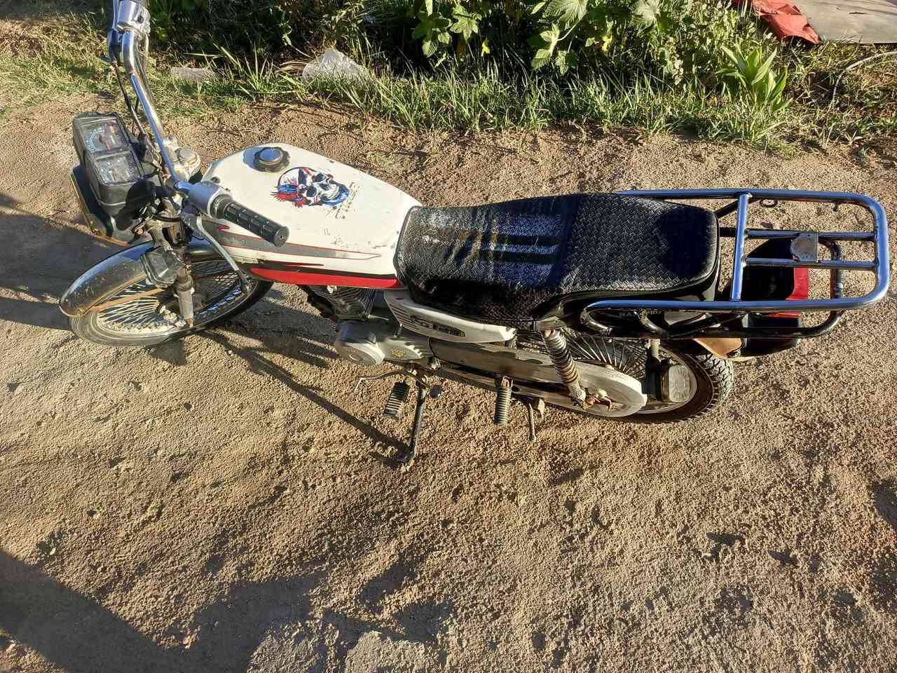 سلام عليكم تايكر أورق 21 موديل 
البيع سعر 350وبيه مجال تدراجه خير من الله 
مكان بابل محاويل قري بعلوان 
***********
