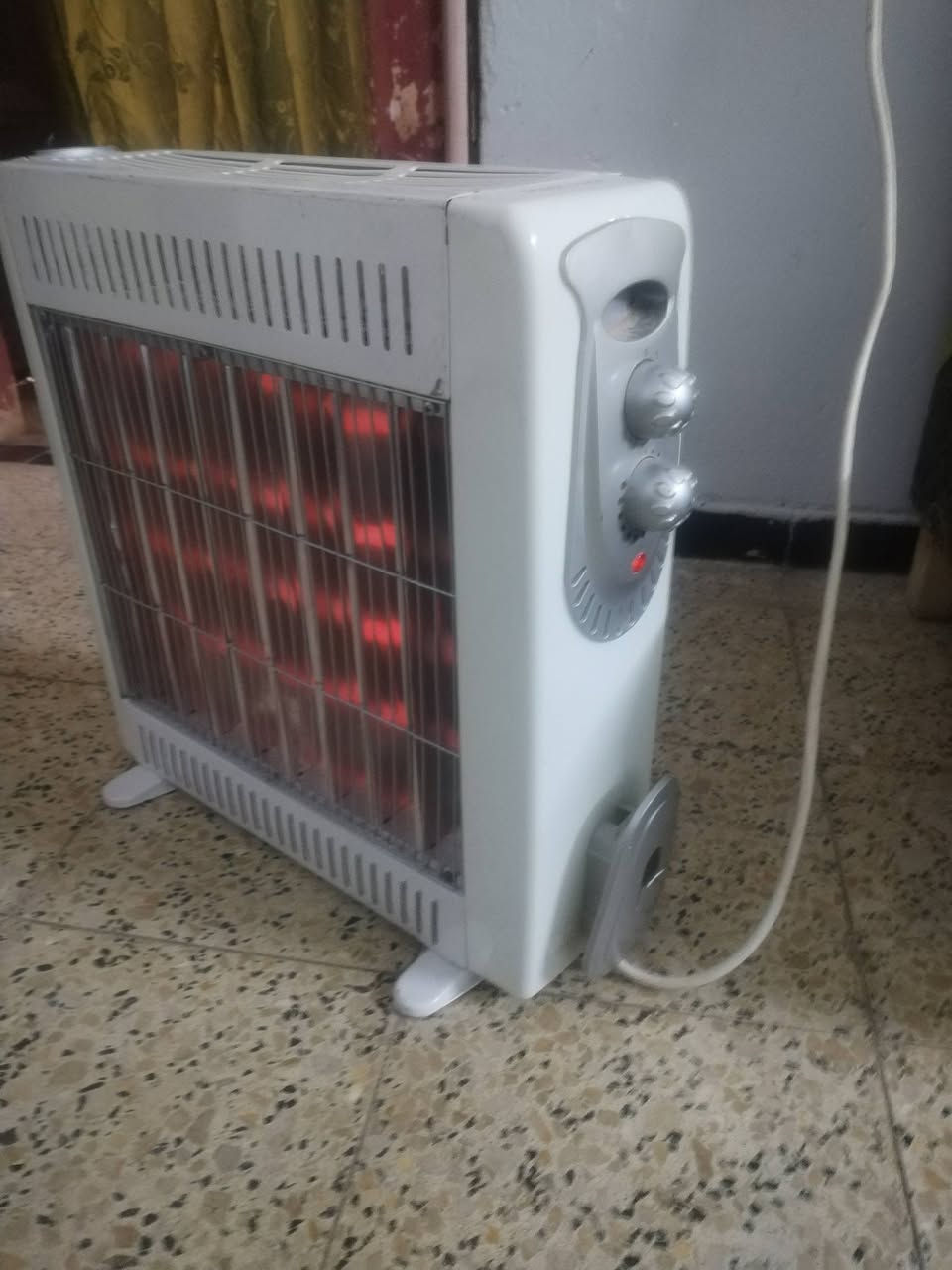 صوبه اربع مياله شغاله ثلاث وجوه حجم وسط سعرها 20 سلم 7 بايات السعر 20 من الاخير اسعارهم شاري اتصل ***********
***********
