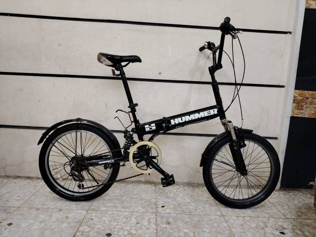 السلام عليكم ورحمة الله وبركاته
بايك موديل  طبك ماركه همر العالميه حديث 
باله ياباني النضافه فول وضع
 حاويه فول لشه مضلع فول 
 حجم ٢٠ بريكات مخده حديث 
  سستم كامل شيمانو
يدات فر شيمانو اصلي   
قطعه روعه وضع شركه 
عكرب ماركه اصلي شيمانو 
فول ختم شركه موصفات 
كير ٦ / ١  شغال سستم كامل 
غير مستخدم داخل العراق
السعر 150 الف و بي مجال للشراي
عنوان بغداد منطقة الاعظمية
هاتف ***********
الاستفسار واتساب
