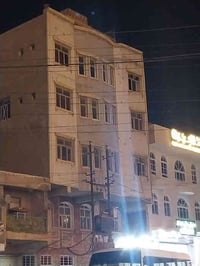 للبيع بنايه ٣٠٠م ٤ طوابق نضام قاعات  موقع مميز تصلح فندق او موقع شركات...