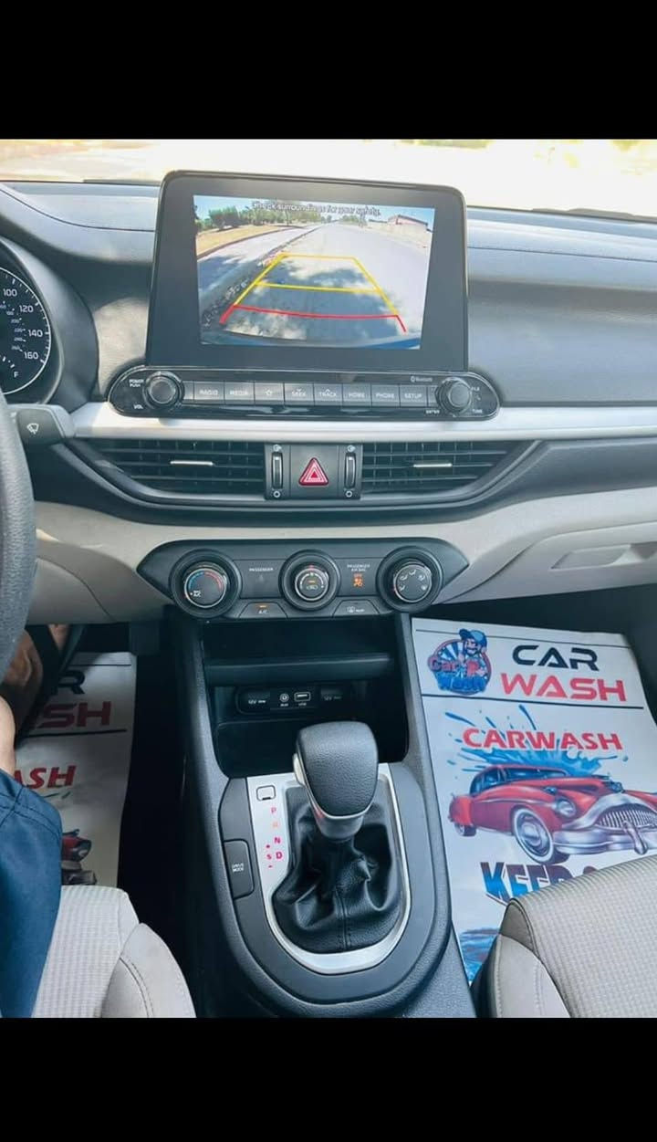 السلام عليكم
كيا فورتي موديل 2021 ماشيه 36000 ميل محرك 2000 وارد أمريكي  سياره كامله من كل النواحي ضررها مثل ماموضح بالصور بدون صبغ فقط الدعاميه
رقم أربيل مكان السياره بغداد 
السعر 155 وبيها مجال
الاتصال ***********
