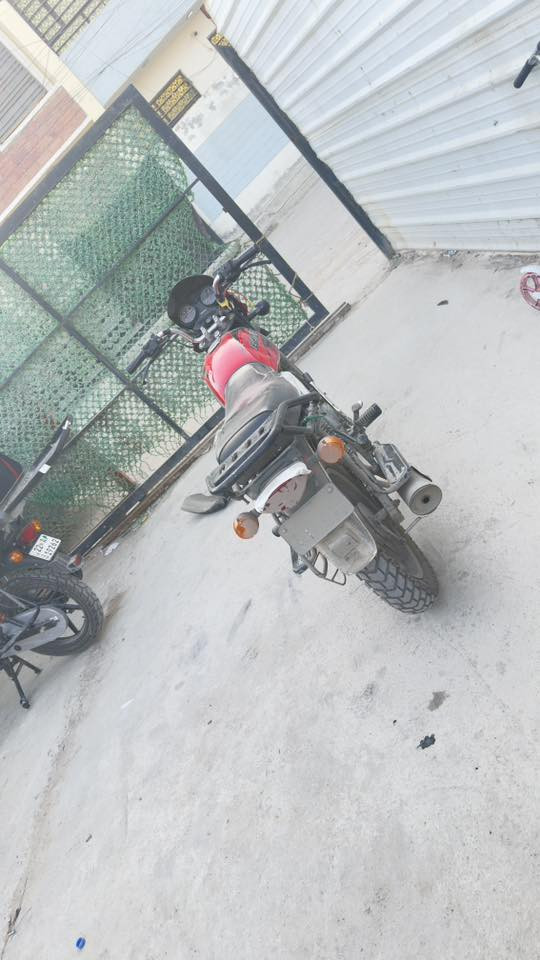 سلام عليكم بوكسر للبيع مكينة نضيفة لا تبخير لا تنقيص لا نضوح نقصهة اشارة وباتري اوراقً كاملة موديل ٢٠٢٣سعر ١١٠٠قفل بدون عملة مكاني دورة ***********
