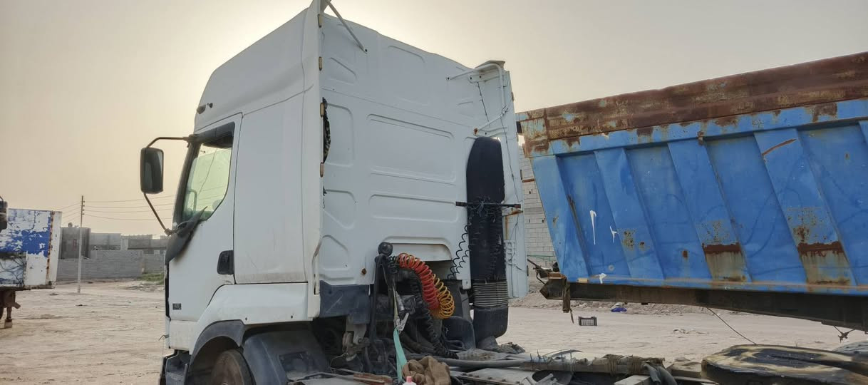 رينو تريلة للبيع   عدد ٢ فلات
موديل ٢٠٠١
موديل ٢٠٠٤
تواصل هاتف ***********
