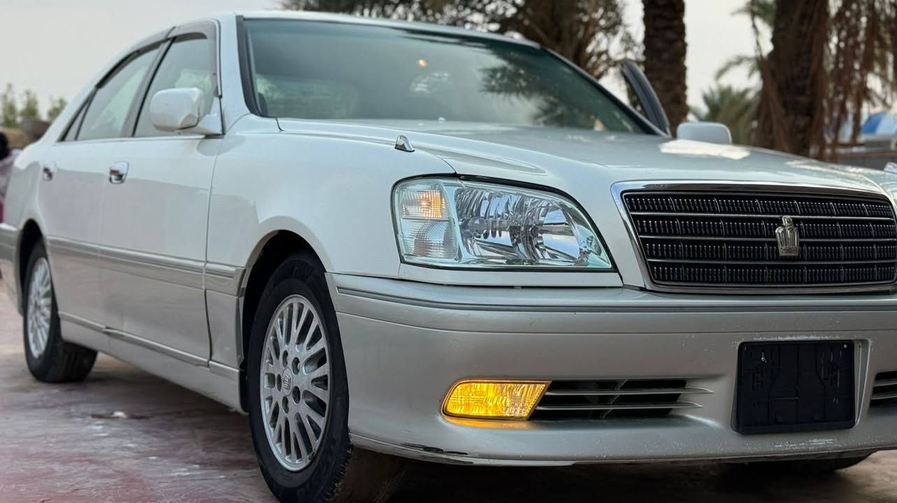 ملكه أدوات كصه قماره فقط  
تحوير نجف دخول جديد دكمتين برده خلفيه
كرستال اصل كشنات كهربائيه موديل 2002
مكينه كير حداديه كفاله مكينه ديفور صغير
تدفئه تبريد ثلج ❄️سياره جديده وجاهزه
مكان ناصريه ***********
