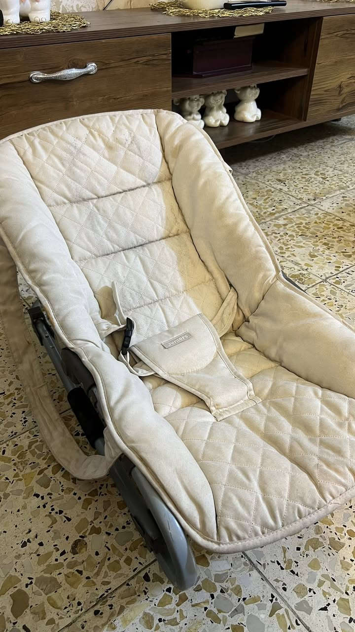 كراسي هزاز يدوي ماركة جونيورز النوع الثقيل الي بي مانع انزلاق مو التجاريات الي بالسوك يوكعن الطفل سعر القطعه 17 الف قفلل القطع نظيفه وتصير باكثر من وضعية
منام وكعدة وسط


**إذا كنت صاحب هذا الإعلان وتريد حذفه لأي سبب، رجاءا أرسل رسالة إلى الدعم الفني**