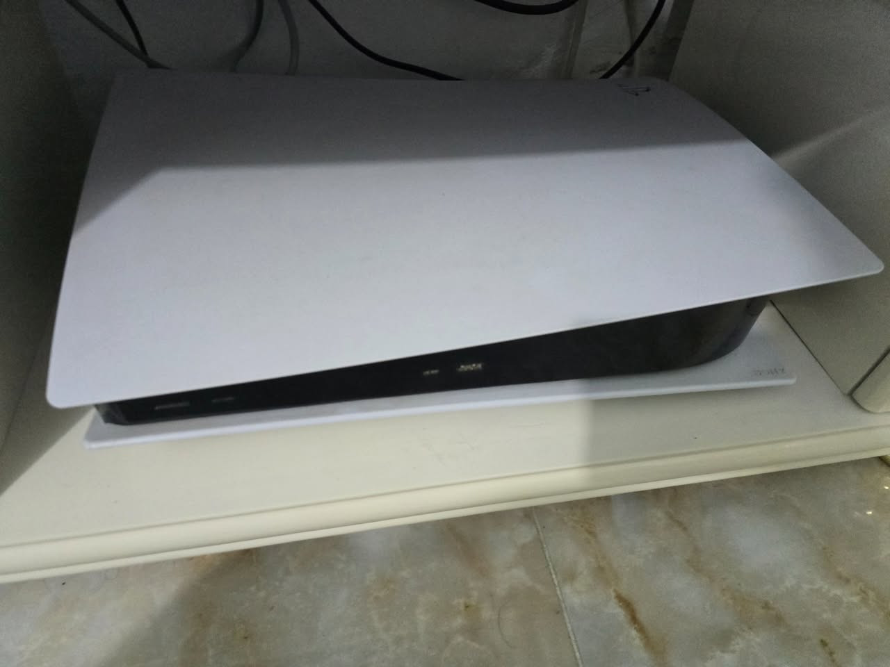 Ps5 للبيع ما مفتوح ابد وياه 2 يدات بس وحدة منهن منفذ مال سماعة خربان بس هنة ما مستعملن هواي 

-التخزين 1T
-بيه منفذ اقراص بس ما مستعمله
-سلك الشاحن
-ريجن اوروبي
-قاعدة
-اخر تحديث 
-الكاروتونة موجودة
السعر 675 قفل 
مكاني بغداد لا يوجد توصيل
البلي حالته نضيفة


**إذا كنت صاحب هذا الإعلان وتريد حذفه لأي سبب، رجاءا أرسل رسالة إلى الدعم الفني**