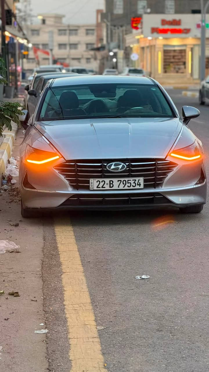 مرحبا
سوناتا موديل 21 
لون سلفر رقم اربيل بأسمي
مواصفات اعتياديه 
حادثها فقط ربع البنيد + لجاملغ الامامي راجع بارد شي قليل
مكان السياره الرمادي 
السعر 140. 
للاستفسار. ***********
