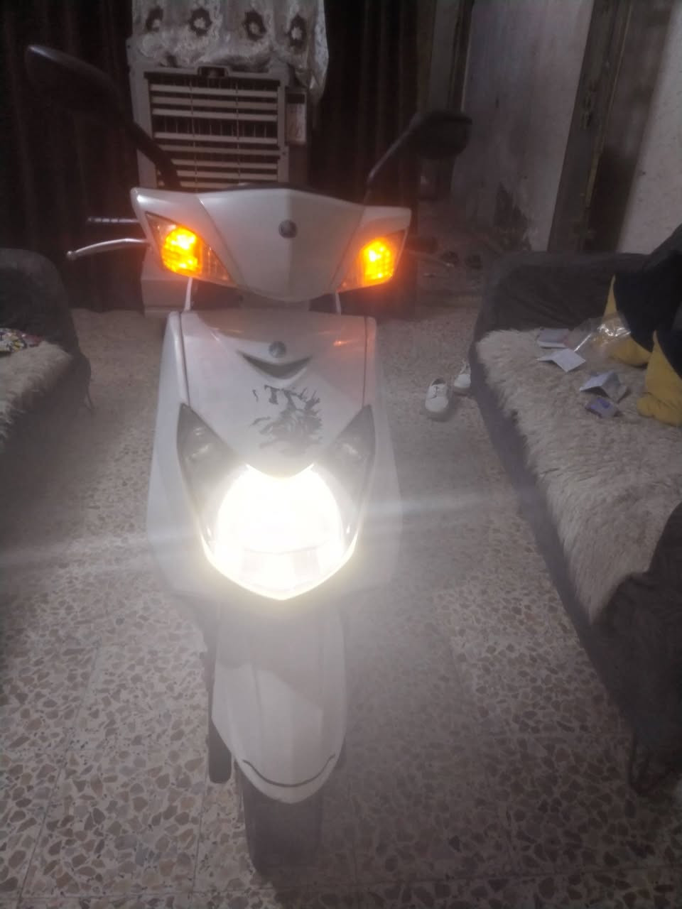 سكنس فحل كله مختمه كله شغاله اي نقص مابيه نضافه فول دراجه جديده لوك السعر ٦٥٠ بغداد المشتل ***********
