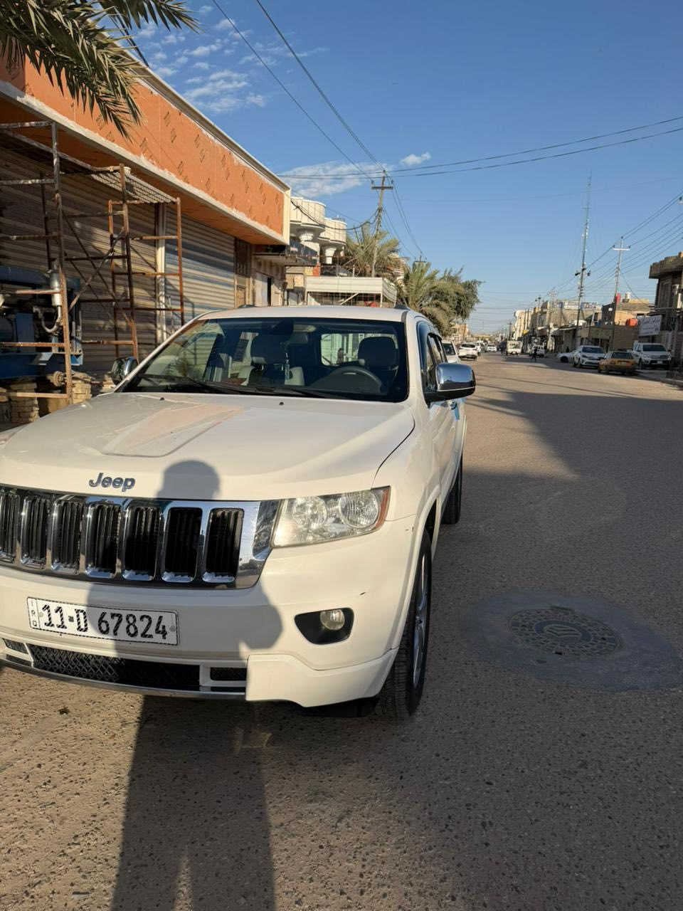 جيب لاريدو  12 نص فول والسونار موجود مع الصور رقم بغداد السيارة في ميسان وراعيها يمي بالعمارة 
170 وبيها مجال قليل 
***********
