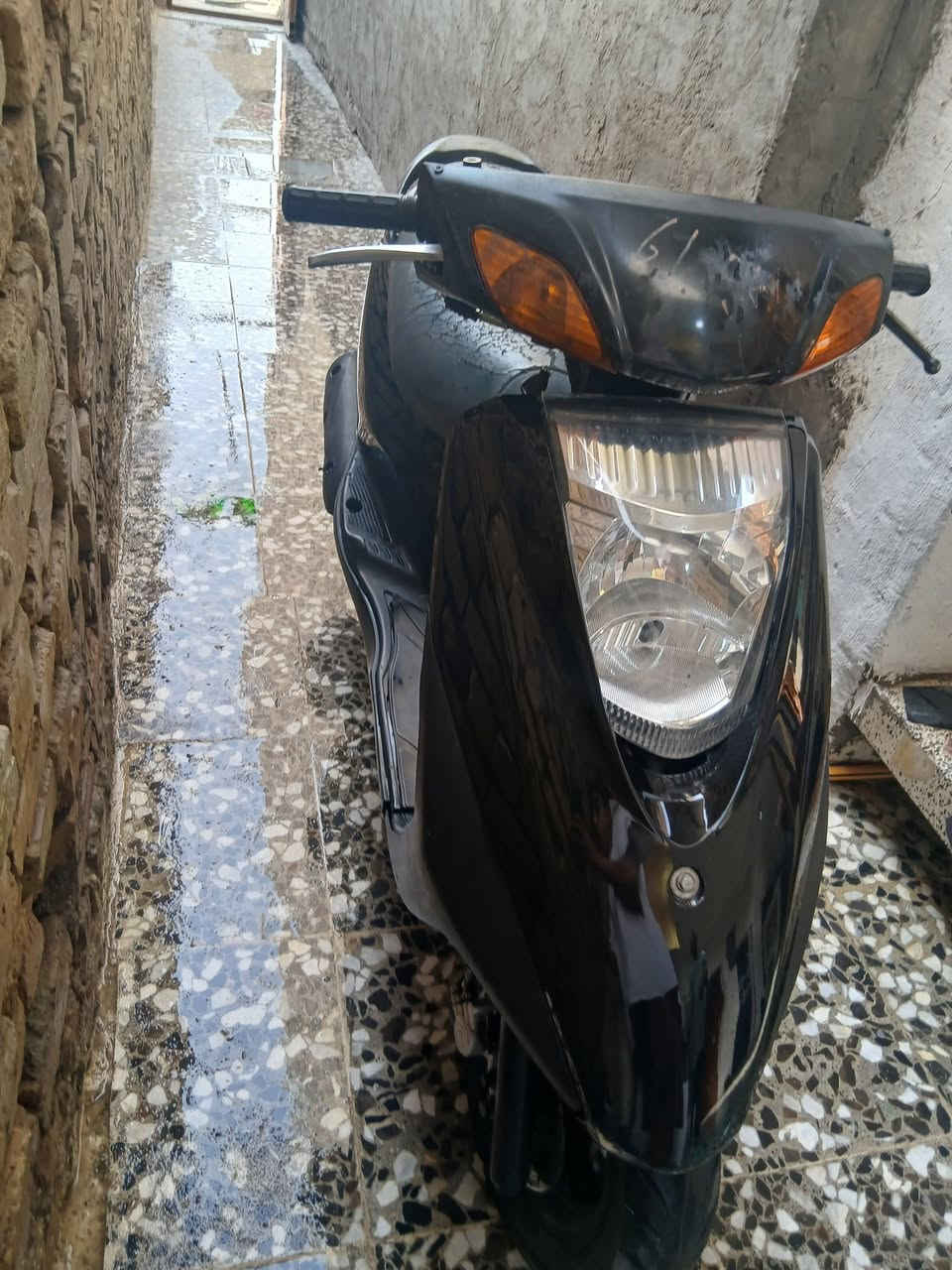 السلام عليكم دراجة ابريز للبيع الدراجة طافية لئن جانت متروكة السعر250وبيه مجال بسيط المكان مدينة الصدر الرقم***********
