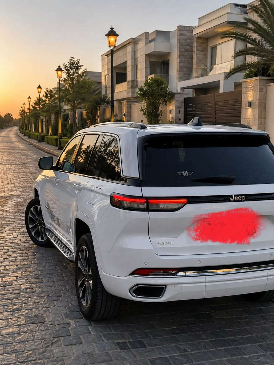 جيب كراند شيروكى اوفرلاند 2022 محرك 3.6 لتر 6 سلندر 
مع نظام دفع رباعى 4X4.شركة هارلم
العداد 35 Miلمحرك: 3.6 لتر 6 أسطوانات (V6) 
القوة الحصانية: 293 عزم الدوران (نيوتن-م): 352
ناقل الحركة: اوتوماتيك 8 سرعات 
مكان سياره بغداد الدوره حي دجله
كفاله بيها ملاحضه فقط باب خلف صدر شخط وكارت بالدعاميه

‎المواصفات:
*نظام دفع رباعي 4X4 متطور
*نظام التعليق الهوائي (جكات)
*فتحة سقف بانوراما 
*الصندوق كهربائي بخاصية الفتح باستشعار القدم او البصمة
*ويل قياس 20 انج
*شاشة عرض لوحة القيادة على الزجاج الأمامي (داتا شو)
*شاشة التحكم الرئيسية لمس بنظام Uconnect 5 بقياس 10.1 انج مع نظام ملاحة
*شاشة القيادة الرقمية بقياس 10.25 انج
*رادار تفاعلي مع خاصية التوقف والانطلاق
*نقطة العمياء

*تحذير الخروج عن المسار
*نظام المحافظة على البقاء فى المسار
*نظام التعرف على اشارات المرور
*خاصية المساعدة على التوجية فى التقاطعات
*حساسات امامية وخلفية
*كاميرات 360 للرؤية المحيطية
*كاميرا رؤيا ليليه
*المرآة الداخلية مزودة بشاشة لعرض الكاميرا الخلفية
*مانع تصادم خلفى
*نظام القيادة شبه الذاتية
*مقصورة الركاب من الجلد الفاخر
*المقاعدة الامامية كهربائية ومساج وذاكرة
*المقاعد الامامية مبردة ومدفأة
*المقاعد الخلفية مدفأة
*نظام ابل كار بلاى و اندرويد اوتو لاسلكي
*نظام صوتي فاخر 9 سماعات من ALPINE
*دخول ذكي (بصمة)
*نظام التشغيل عن بُعد
*مرايا خارجية قابلة للطي كهربائيًا مدفئة
*مصابيح أمامية أوتوماتيكية مع مصابيح نهارية وكشافات ضباب LED 
*نظام التحكم التلقائي في الضوء العالى
*دواسات جانبية
*ماسحات زجاج أمامي حساسة للمطر
*شاحن هاتف لاسلكي
*انماط قيادة متعددة رياضية وللطرق الوعرة
*وسائد امان هوائية أمامية/جانبية/ خلفية.

رقم صاحب السيارة 
سعر 395$بيها مجال بسيط
***********
