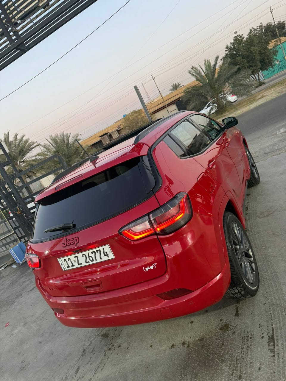 تحيه طيبه السلام عليكم
جيب كومباس 2023 
فول مواصفات 1 على 1
عداد المسافه 25 ميل 
مكينة 2000 تيربو 
كشنات جلد اسود
تحكم ستيرن 
شاشه كامره 
مري كهربائية 
كشنات كهربائية 2
تدفئه كشنات
رادارات خلفيه أمامي 
تحديد مسار 
قيادة ذاتي
مانع انزلاق 
بارنوما 
تبريد أمامي خلفي 
ويل كب 
شاحن وإير لس 
فول مواصفات 
ضرر بنيد باب مبدلات نفس لون 
رقم بغداد دولي باسمي تحويل مباشرة 
السعر 167 ورقه 
اي استفسار 
*********** جعفر 
مكان بغداد البياع او يرموك
