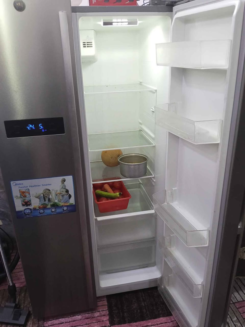 ثلاجة ميديا بابين هيه مجمده هيه ثلاجة كل باب وحده شغالة اقل سنة مثل مواضح بصورة السعر 700 الف العنوان بغداد الكريعات للأستفسار تواصل ع خاص او ع رقم هاتف *********** بغداد, العراق
