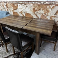 ميز طعام • قابل للتمديد • ٤ كراسي جلد