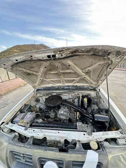 نیسان دەبڵ 2001
ئاڕمی پلاسیک سلێمانی تەبریت و پاوەر گێڕو مەکینەو ئەکسل بەشەرت یەک پارچەو پەڵەیەکی بۆیاخە سەیارەکە ئی ماڵە سەیارەی مەعرەز نیە یەک دینار مەسروفی نیە چوار تایەی تازە شوێن سلێمانی سعری 80 مەجالێکی کەم ژ.م***********
*********** السليمانية
